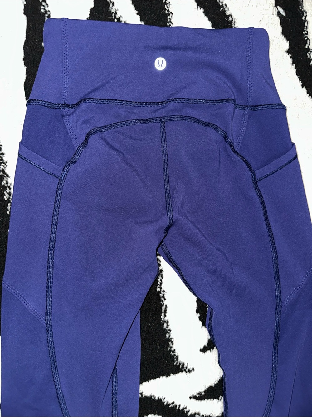 Lululemon All the right places Purple leggings size 4 23” - Picture 2 of 7